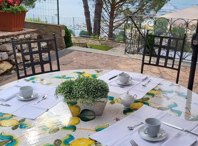 Villamara Luxury Pensjonat 4*